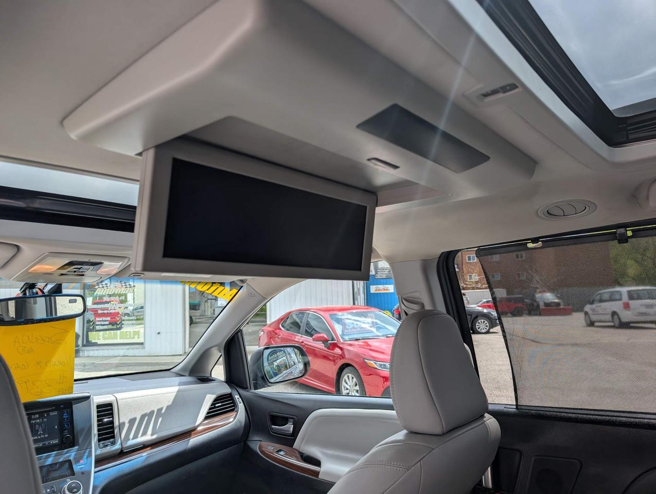 2017 Toyota Sienna XLE 7 Passenger 4dr All-wheel Drive Passenger Van Photo