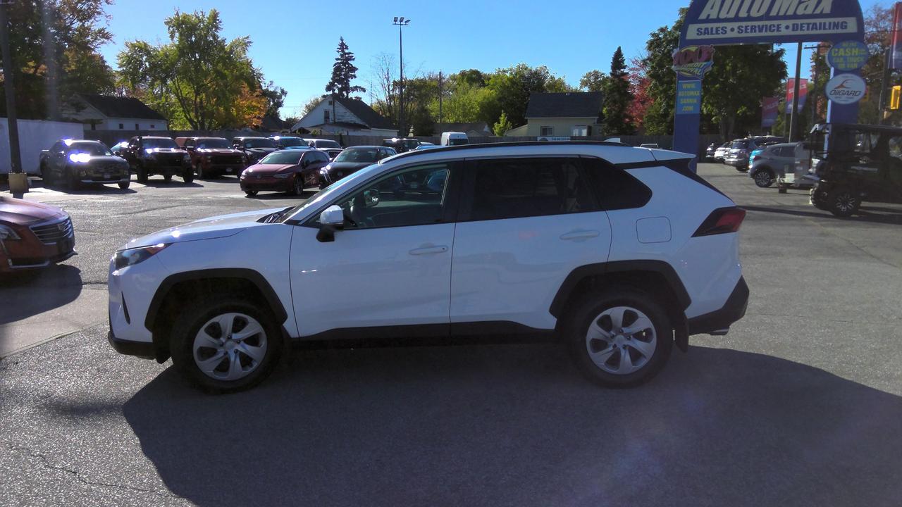 2020 Toyota RAV4 LE 4dr Front-wheel Drive Photo5