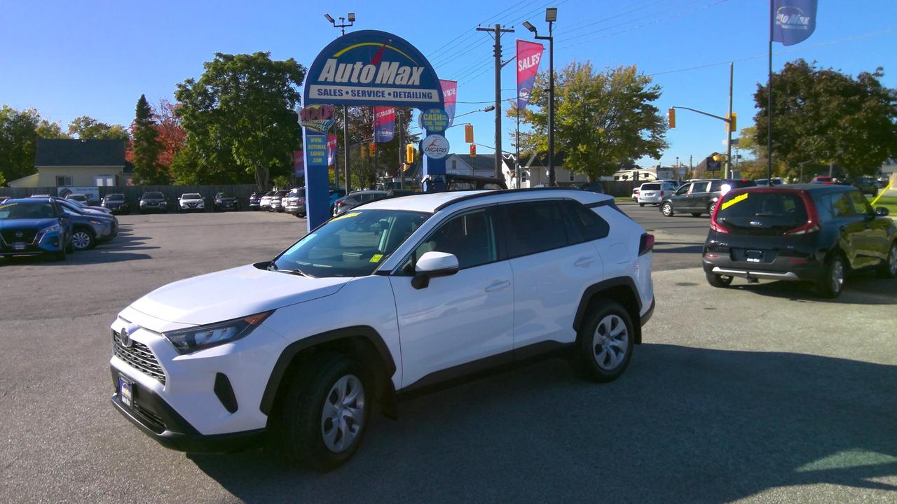 2020 Toyota RAV4 LE 4dr Front-wheel Drive Photo0