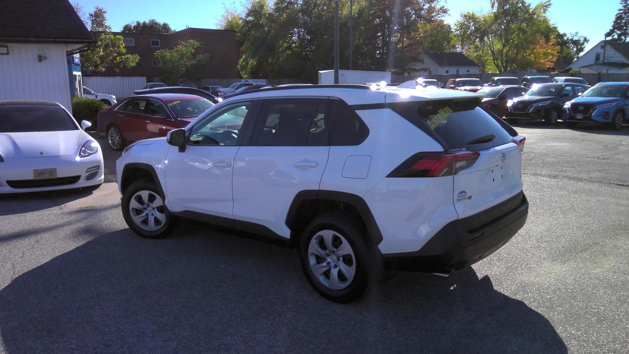 2020 Toyota RAV4 LE 4dr Front-wheel Drive Photo