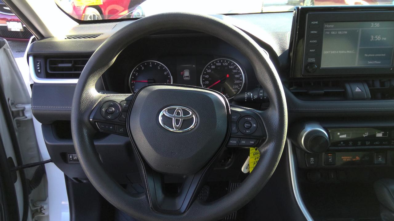 2020 Toyota RAV4 LE 4dr Front-wheel Drive Photo