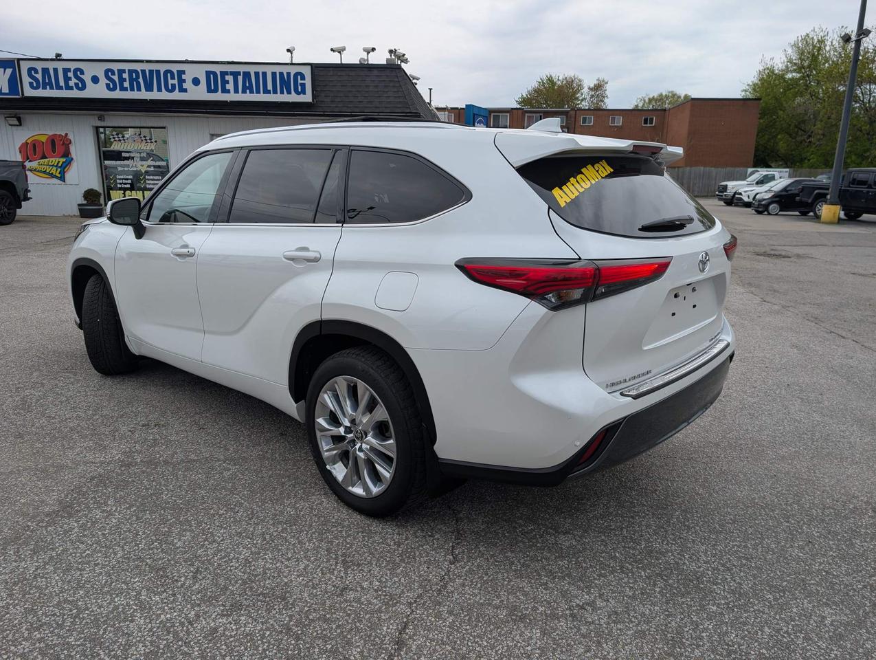 2022 Toyota Highlander Limited 4dr All-Wheel Drive Photo