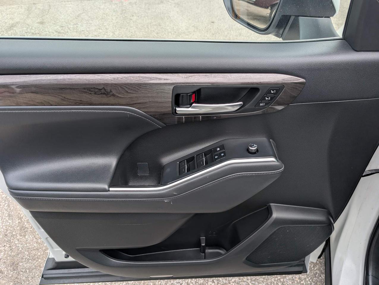 2022 Toyota Highlander Limited 4dr All-Wheel Drive Photo