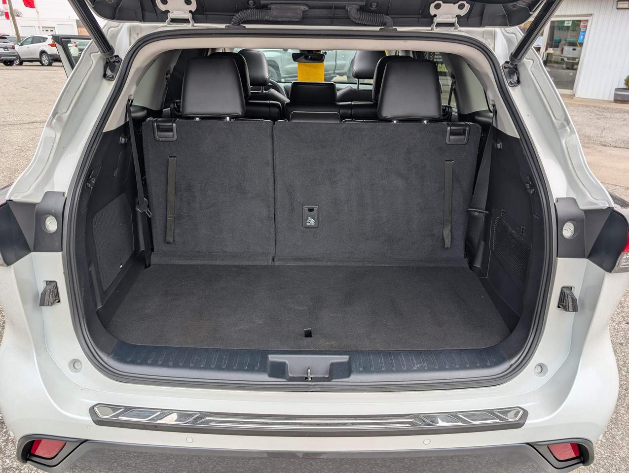 2022 Toyota Highlander Limited 4dr All-Wheel Drive Photo