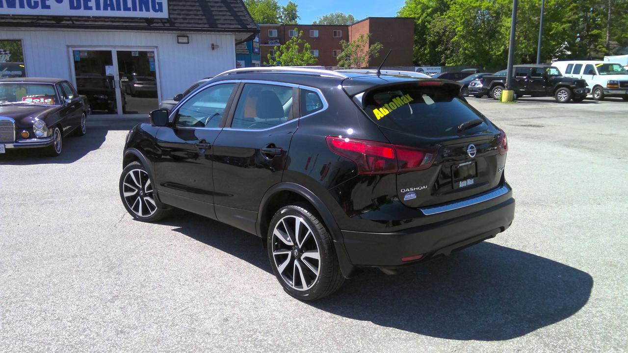 2017 Nissan Qashqai SL (CVT) 4dr All-Wheel Drive Photo2