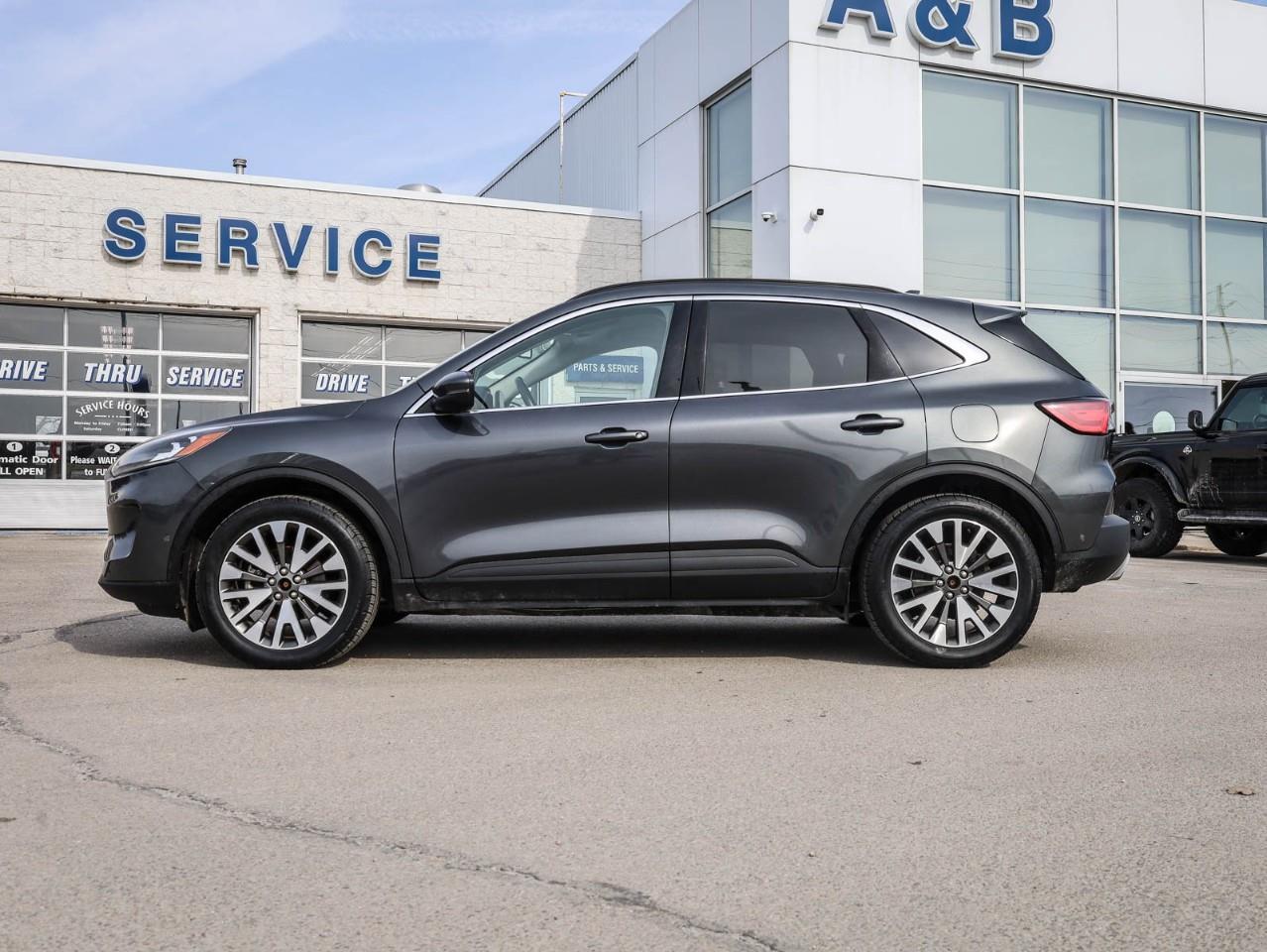 2020 Ford Escape Titanium Hybrid 4dr All-Wheel Drive Photo4