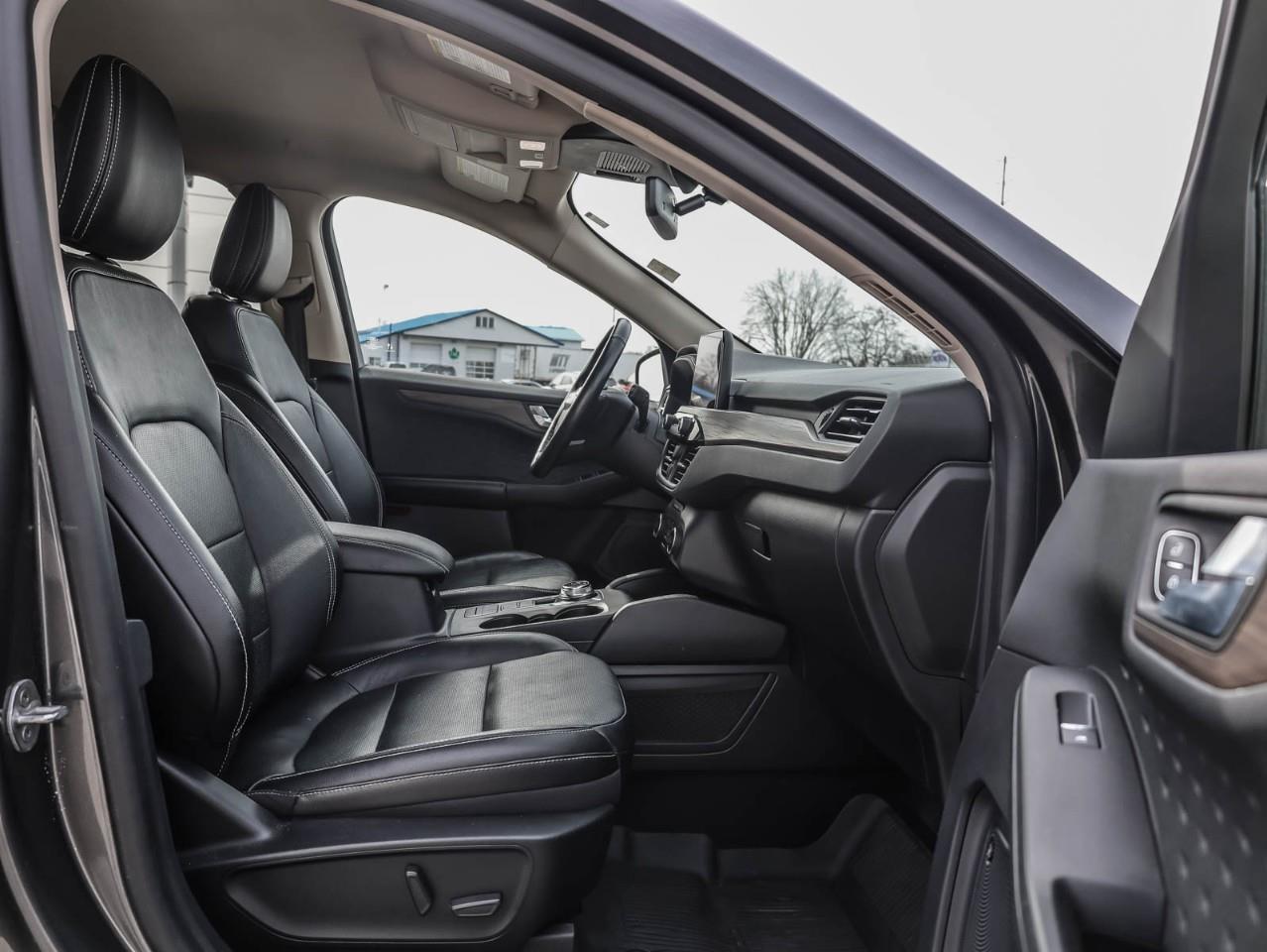 2020 Ford Escape Titanium Hybrid 4dr All-Wheel Drive Photo