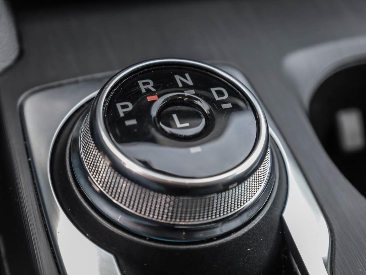 2025 Ford Escape PHEV 4dr Front-Wheel Drive Photo