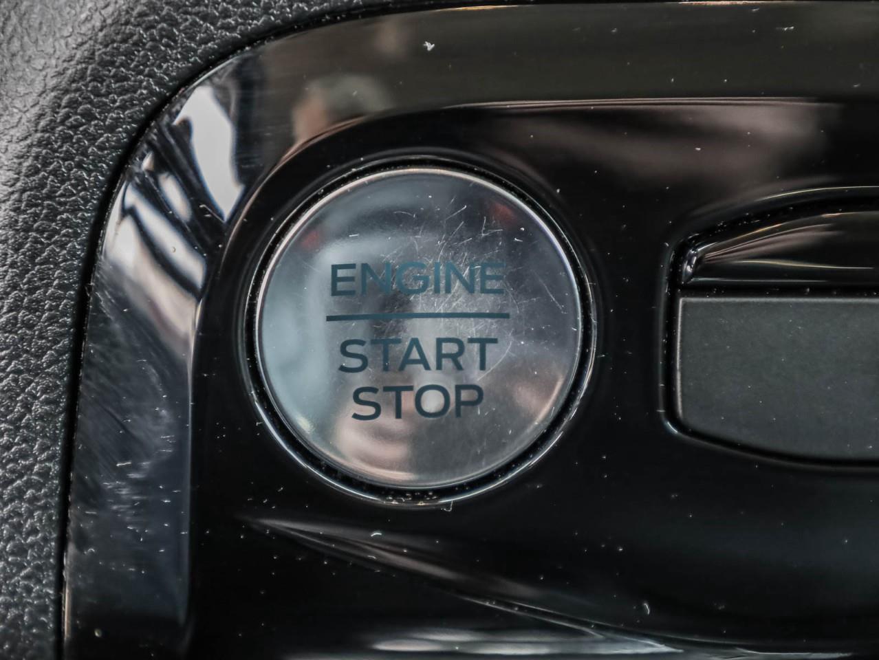 2025 Ford Escape PHEV 4dr Front-Wheel Drive Photo