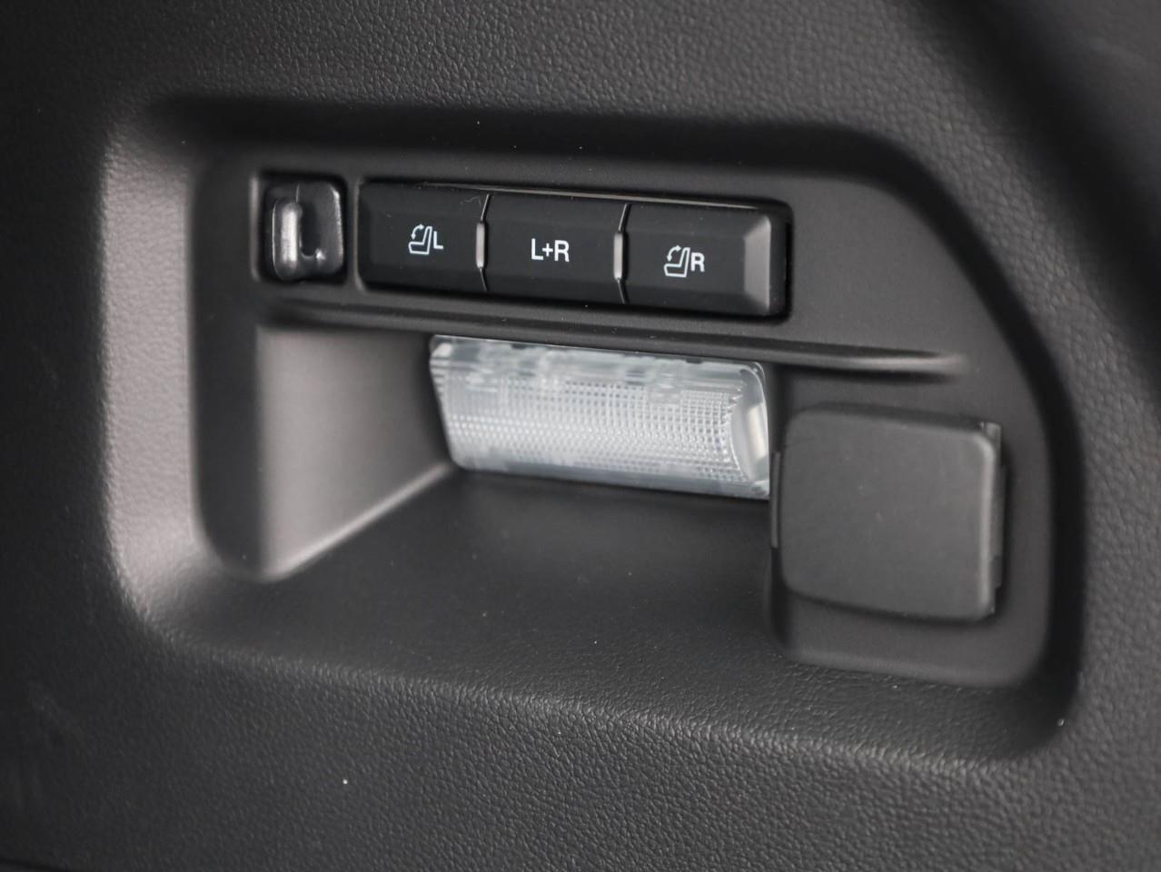 2026 Ford Explorer ST 4dr 4x4 Photo
