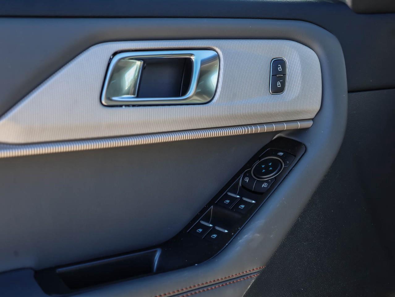 2026 Ford Explorer Active 4dr 4x4 Photo