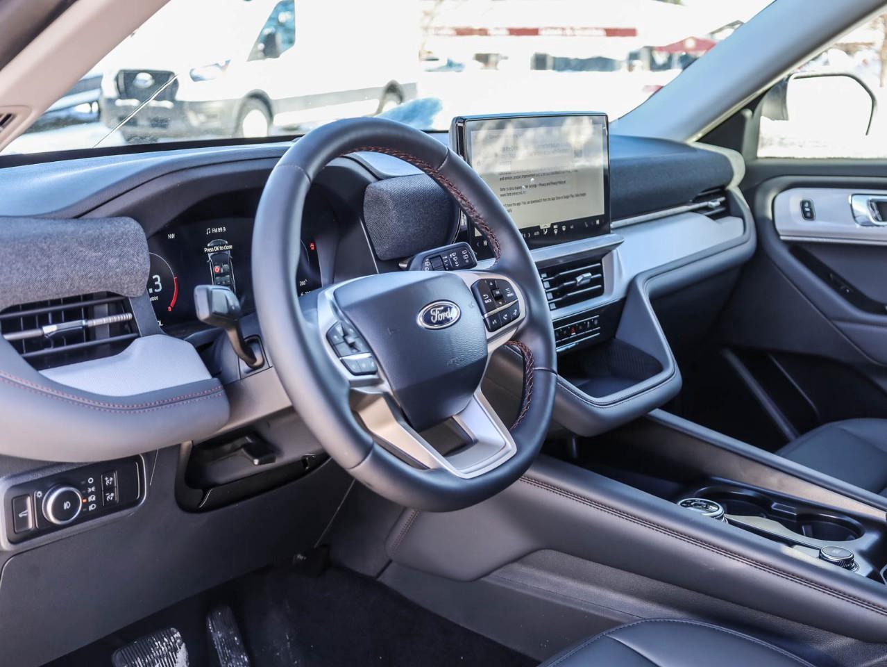 2026 Ford Explorer Active 4dr 4x4 Photo