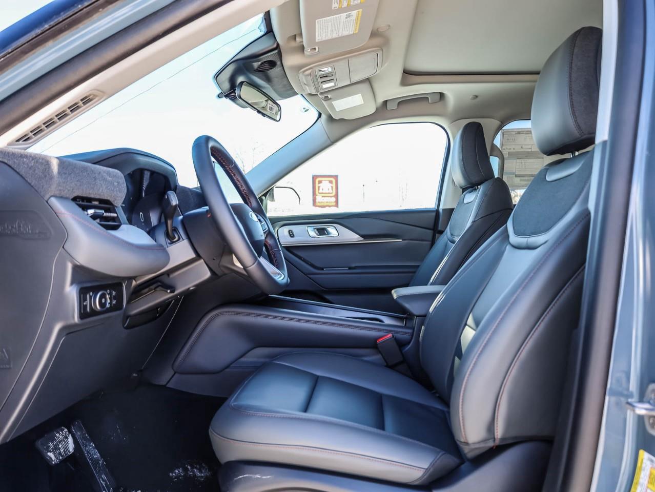 2026 Ford Explorer Active 4dr 4x4 Photo