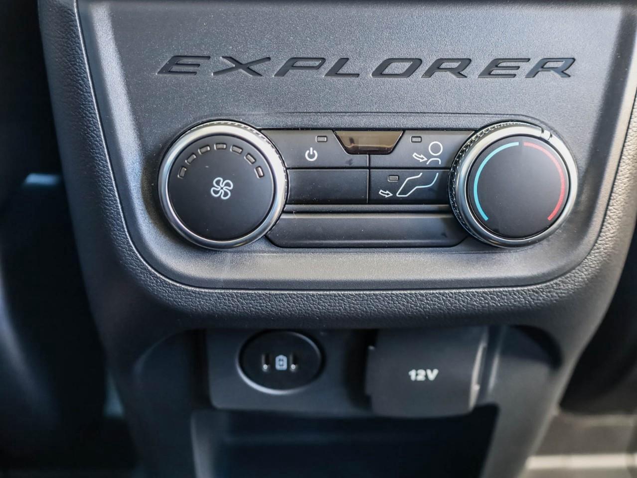 2026 Ford Explorer Active 4dr 4x4 Photo