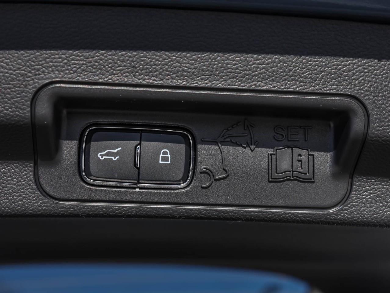 2026 Ford Explorer Active 4dr 4x4 Photo