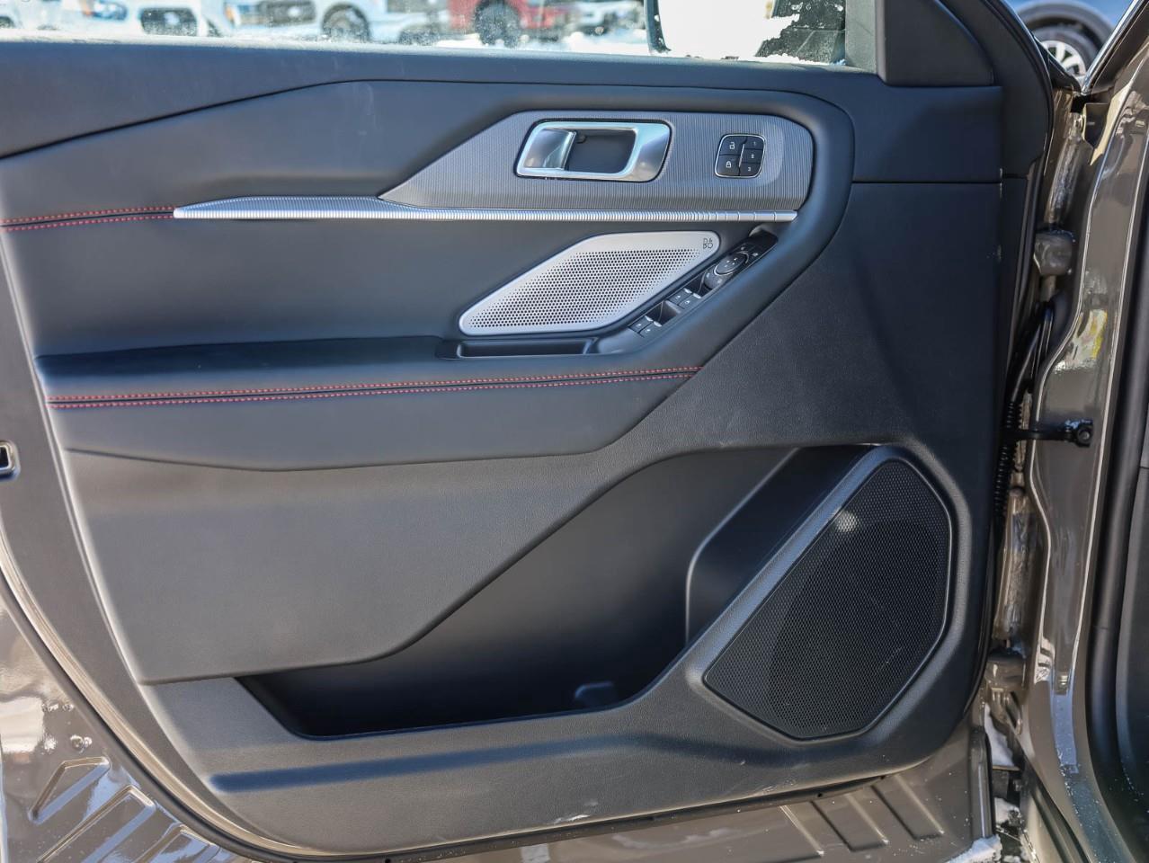 2026 Ford Explorer ST 4dr 4x4 Photo