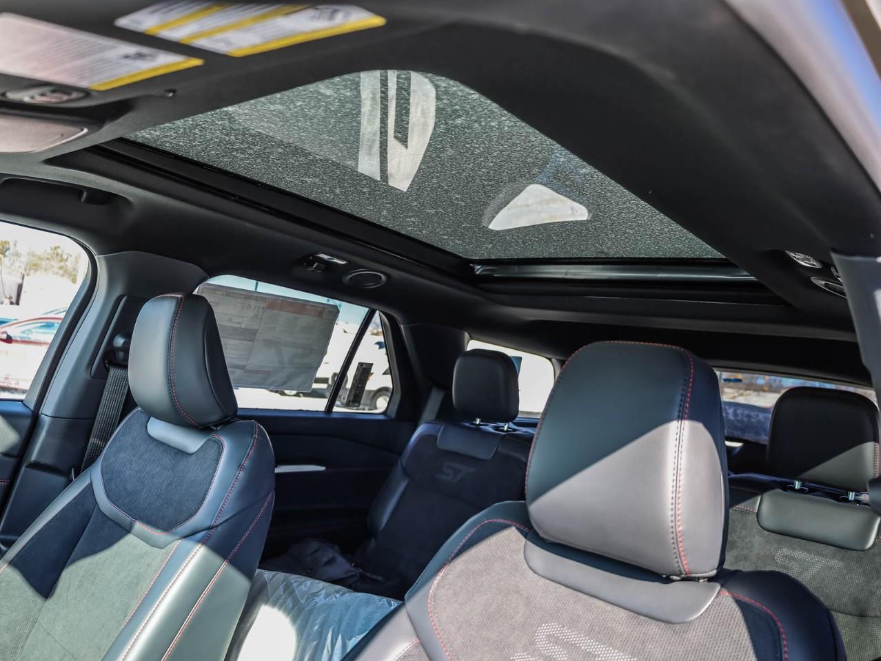 2026 Ford Explorer ST 4dr 4x4 Photo