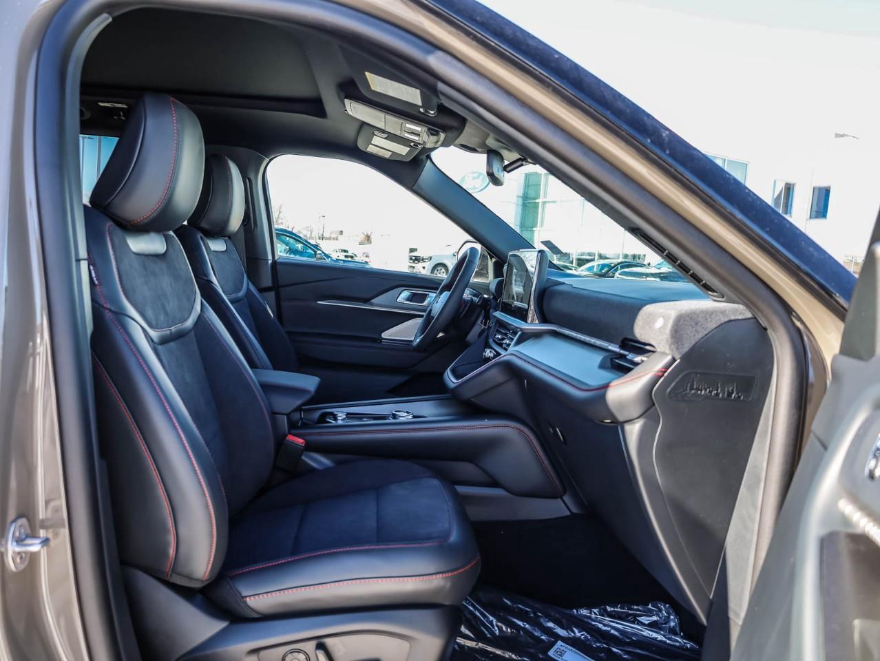 2026 Ford Explorer ST 4dr 4x4 Photo