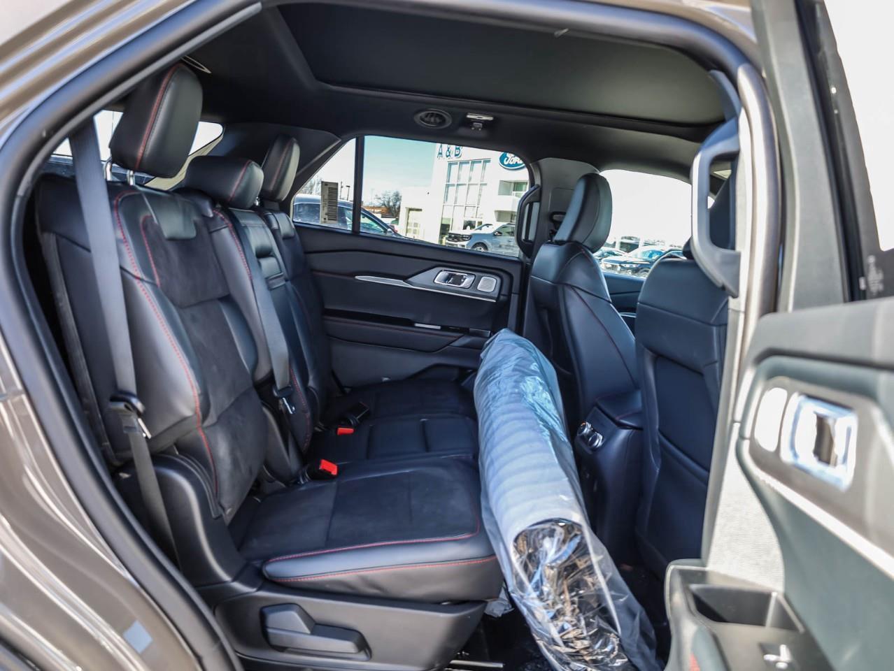 2026 Ford Explorer ST 4dr 4x4 Photo