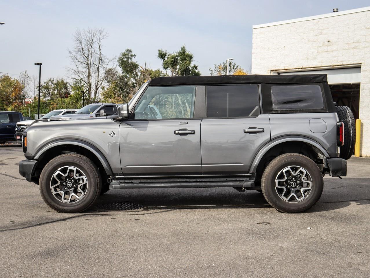 2022 Ford Bronco Outer Banks 4dr 4x4 Photo4