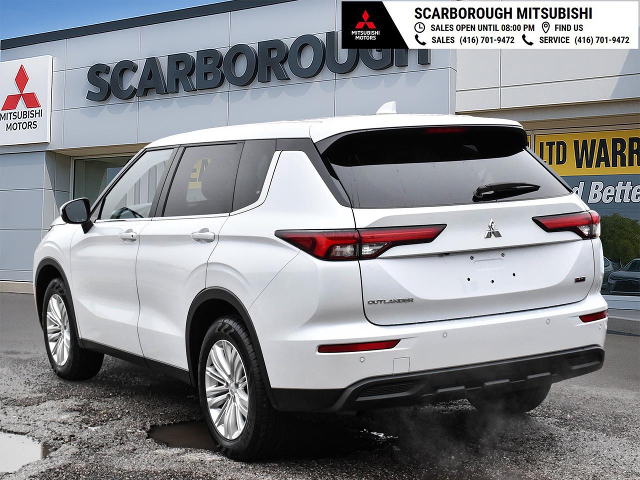 2024 Mitsubishi Outlander ES   4WD   Apple Carplay I  Rear camera Photo3