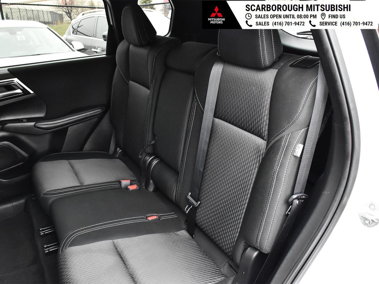 2024 Mitsubishi Outlander ES   4WD   Apple Carplay I  Rear camera Photo