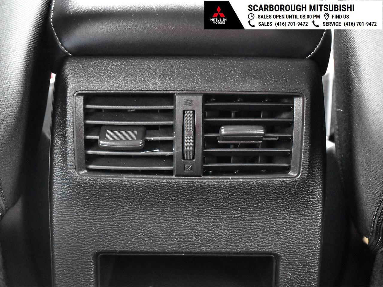 2024 Mitsubishi Outlander ES   4WD   Apple Carplay I  Rear camera Photo