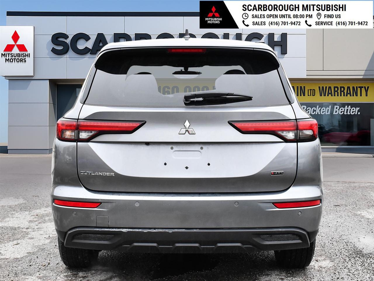 2024 Mitsubishi Outlander ES   4WD   Apple Carplay  Rear camera Photo4