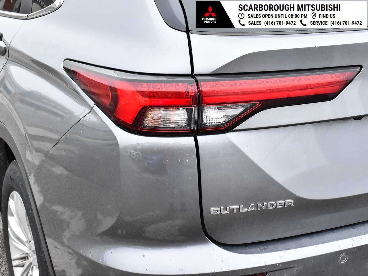 2024 Mitsubishi Outlander ES   4WD   Apple Carplay  Rear camera Photo