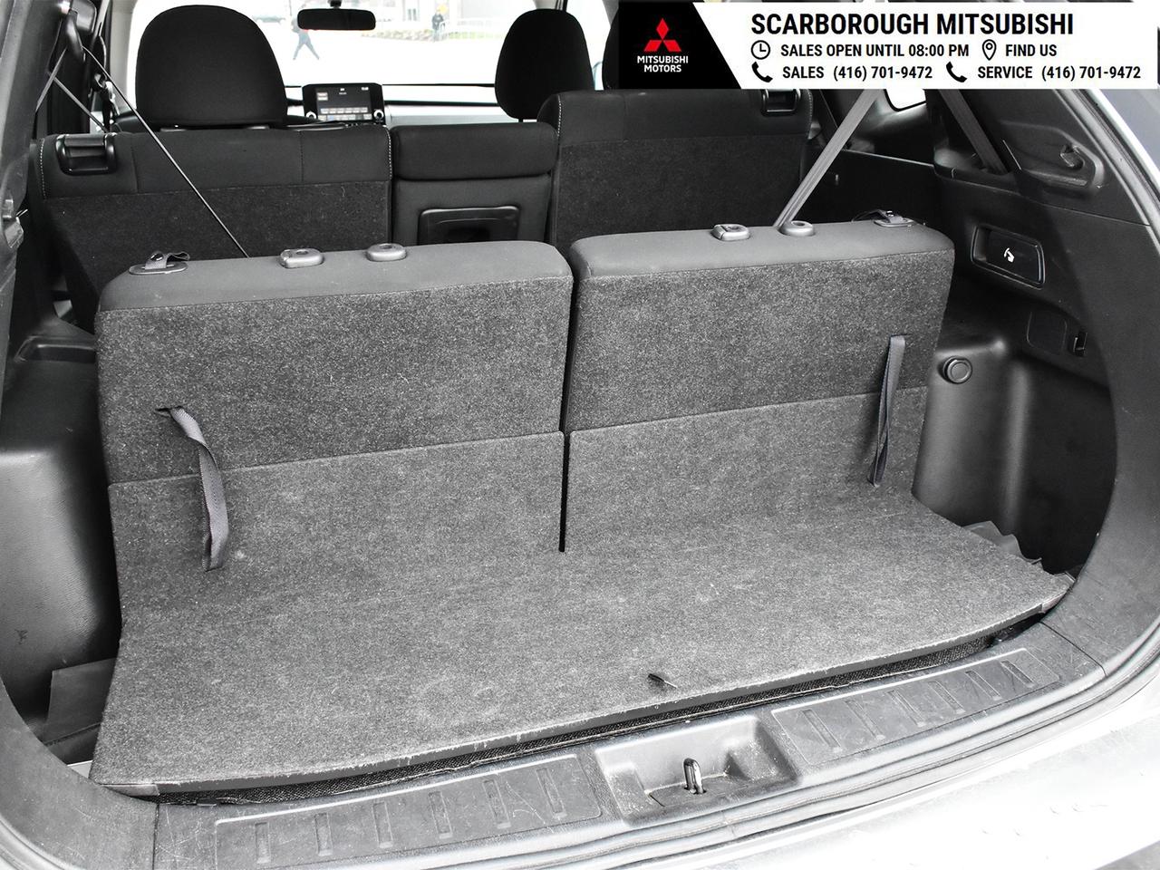 2024 Mitsubishi Outlander ES   4WD   Apple Carplay  Rear camera Photo