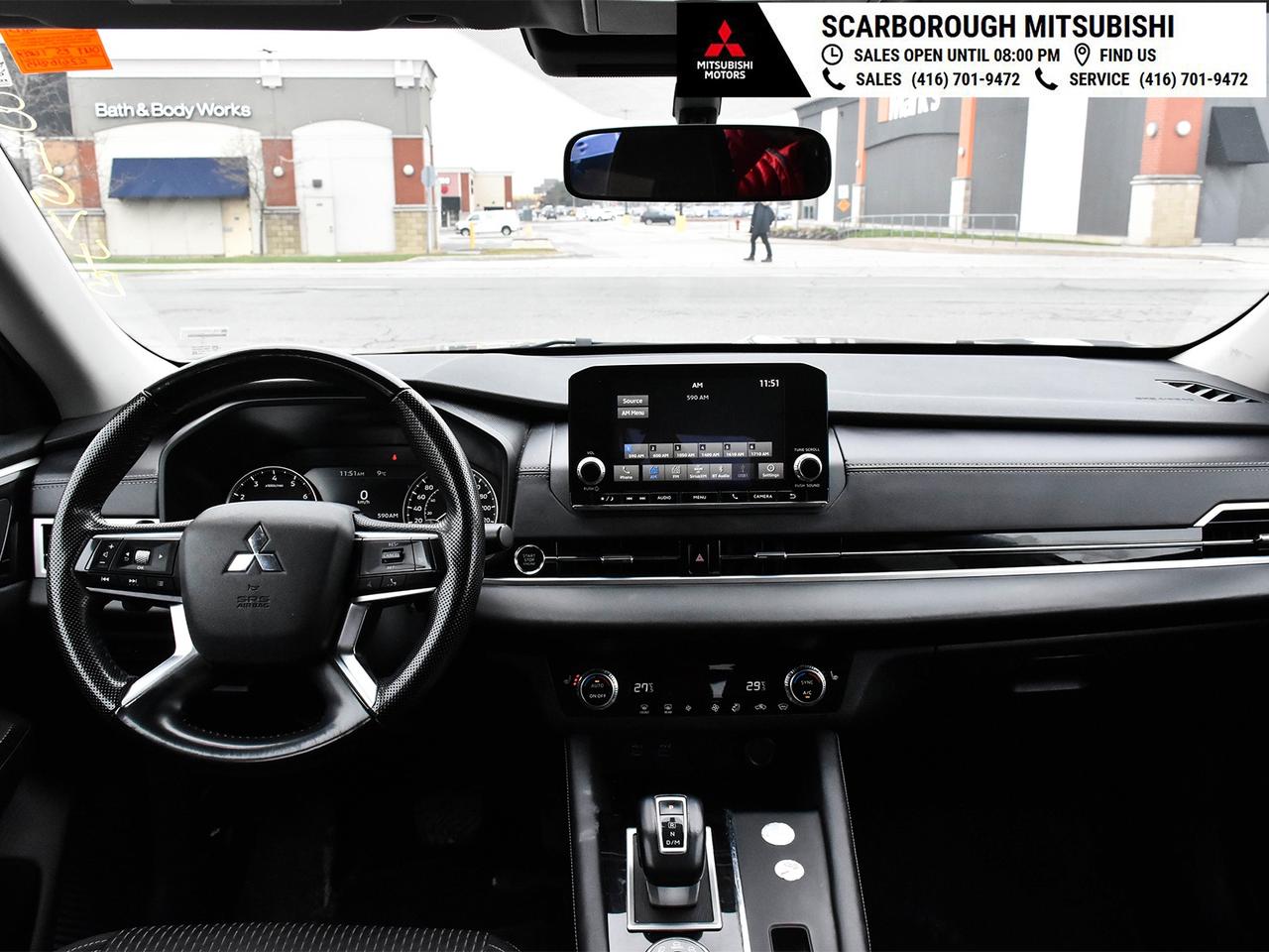 2024 Mitsubishi Outlander ES   4WD   Apple Carplay  Rear camera Photo