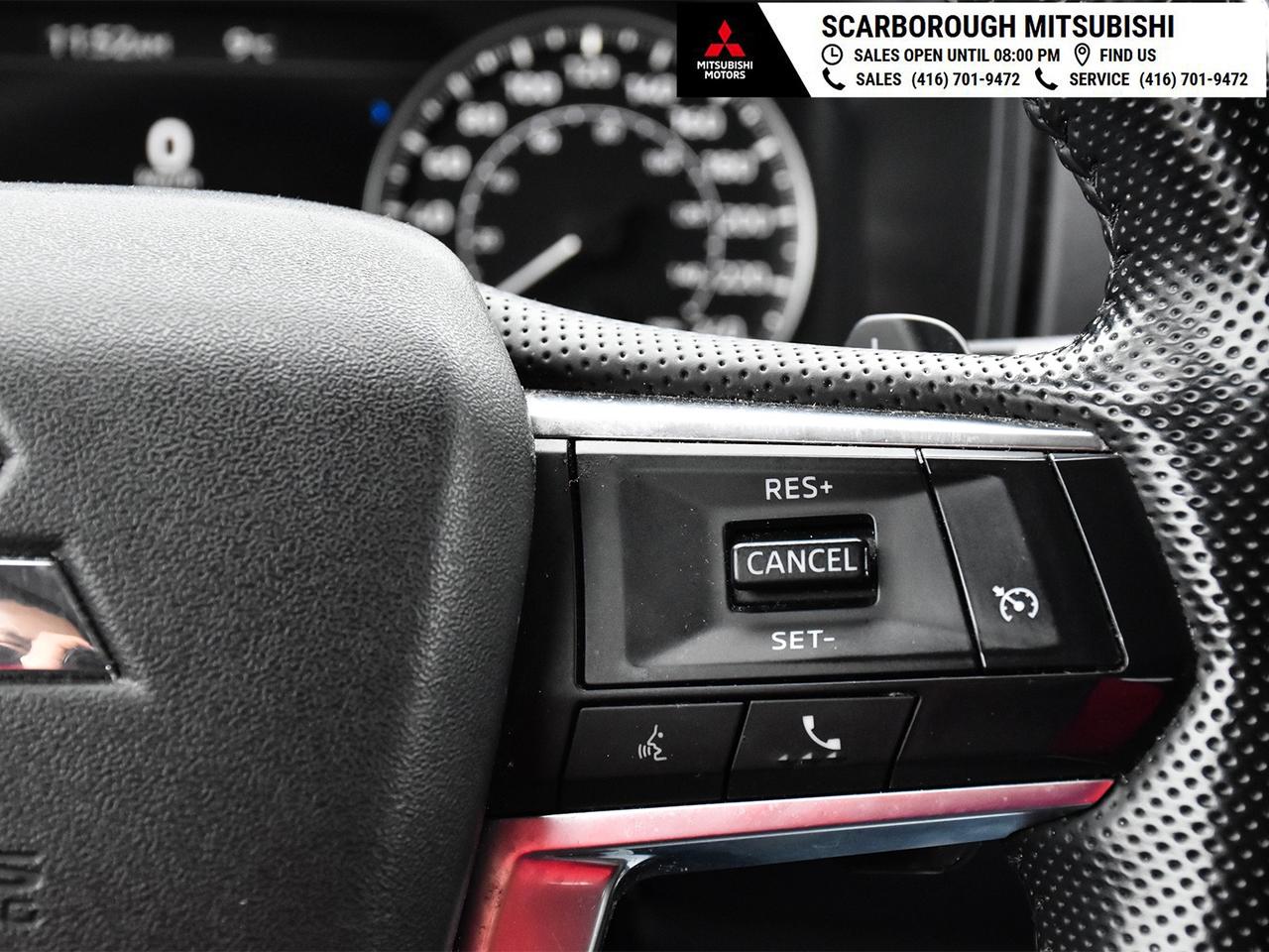 2024 Mitsubishi Outlander ES   4WD   Apple Carplay  Rear camera Photo