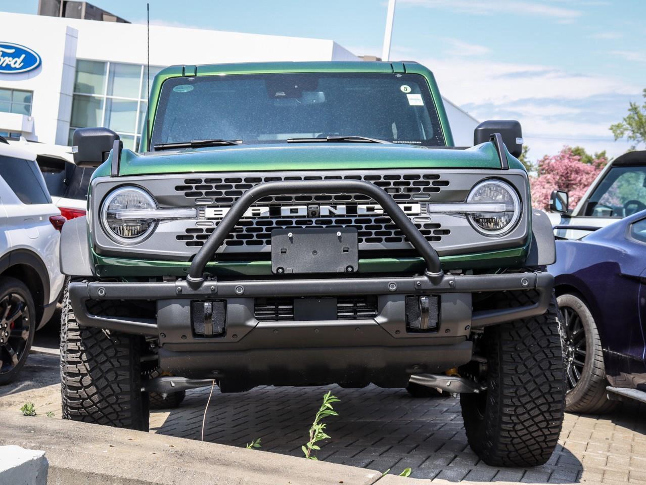 2024 Ford Bronco Badlands 2dr 4x4 Photo