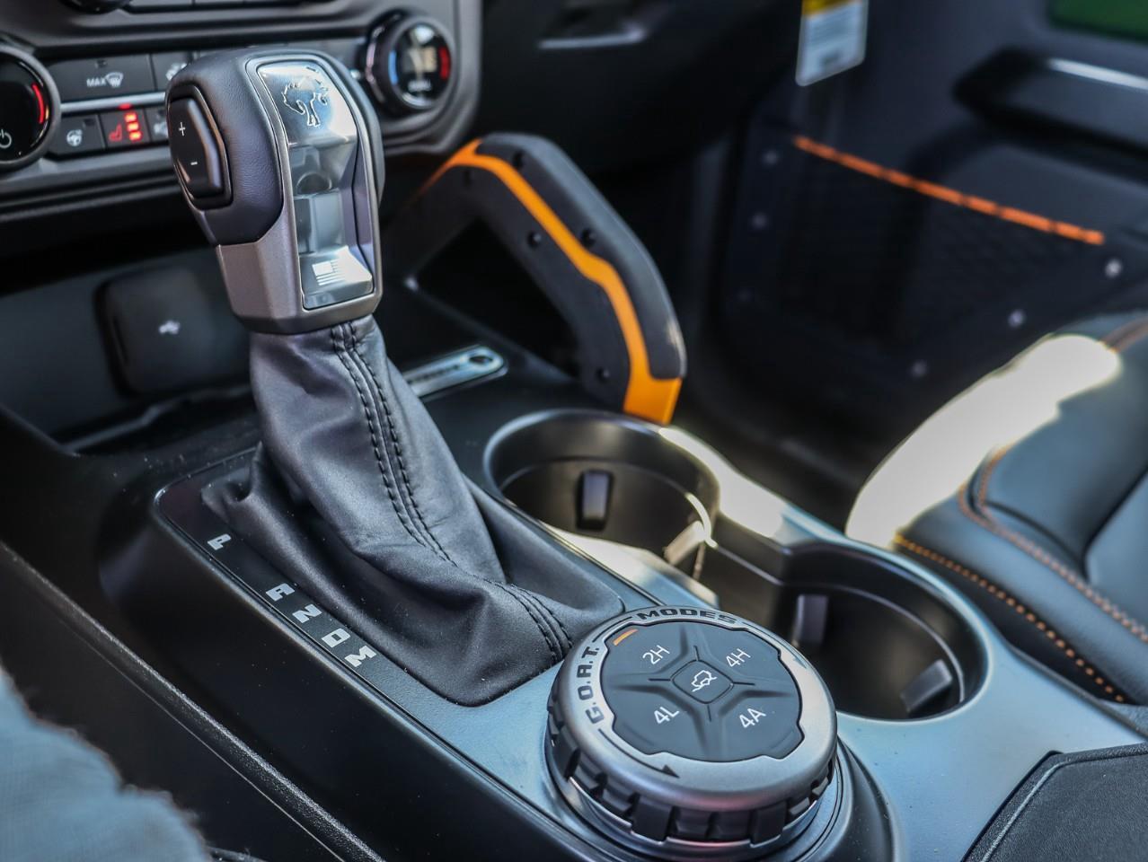 2024 Ford Bronco Badlands 2dr 4x4 Photo