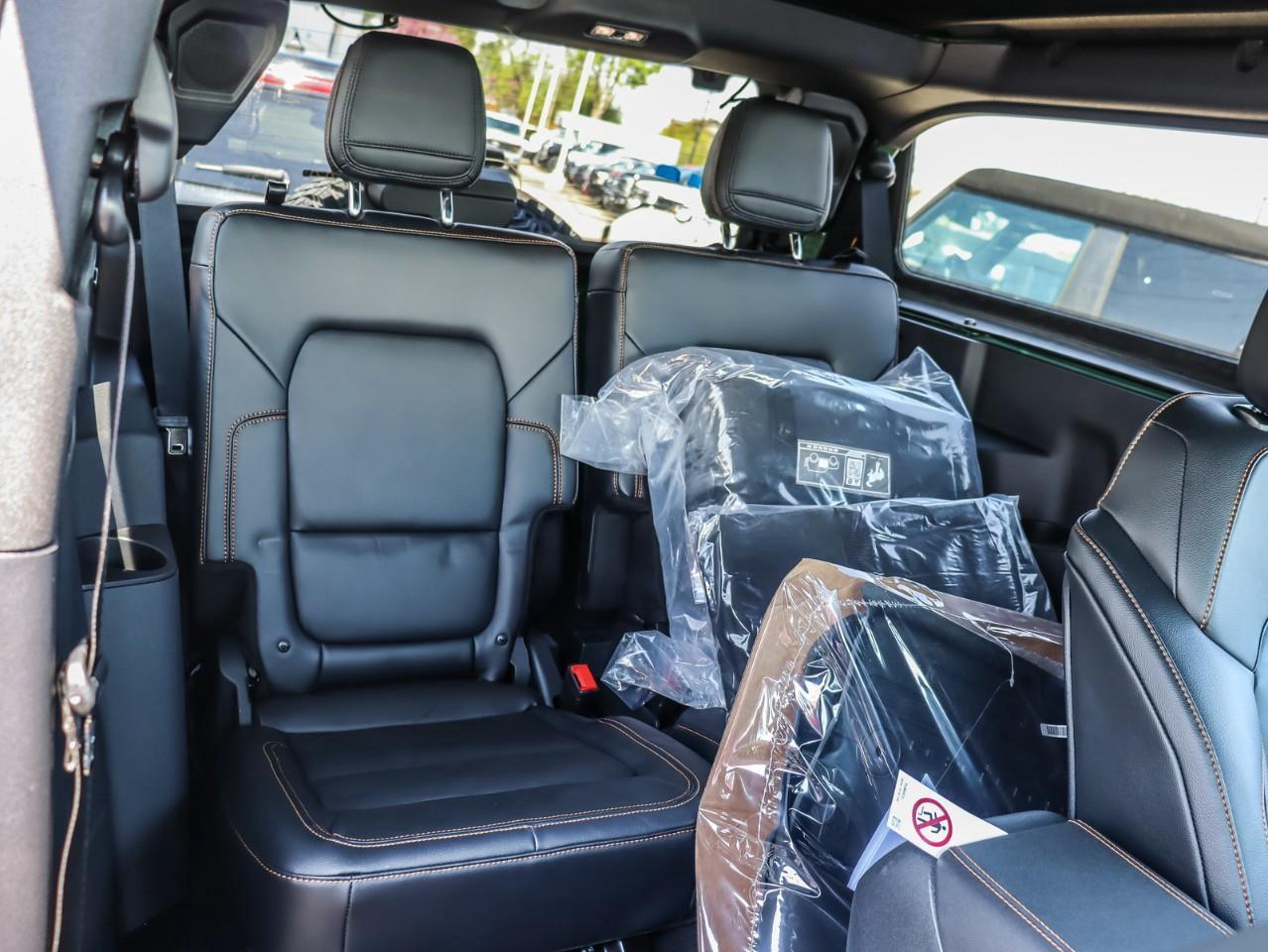 2024 Ford Bronco Badlands 2dr 4x4 Photo