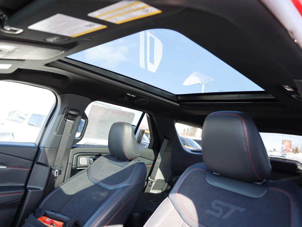 2026 Ford Explorer ST 4dr 4x4 Photo