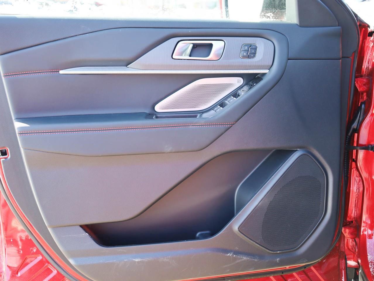 2026 Ford Explorer ST 4dr 4x4 Photo