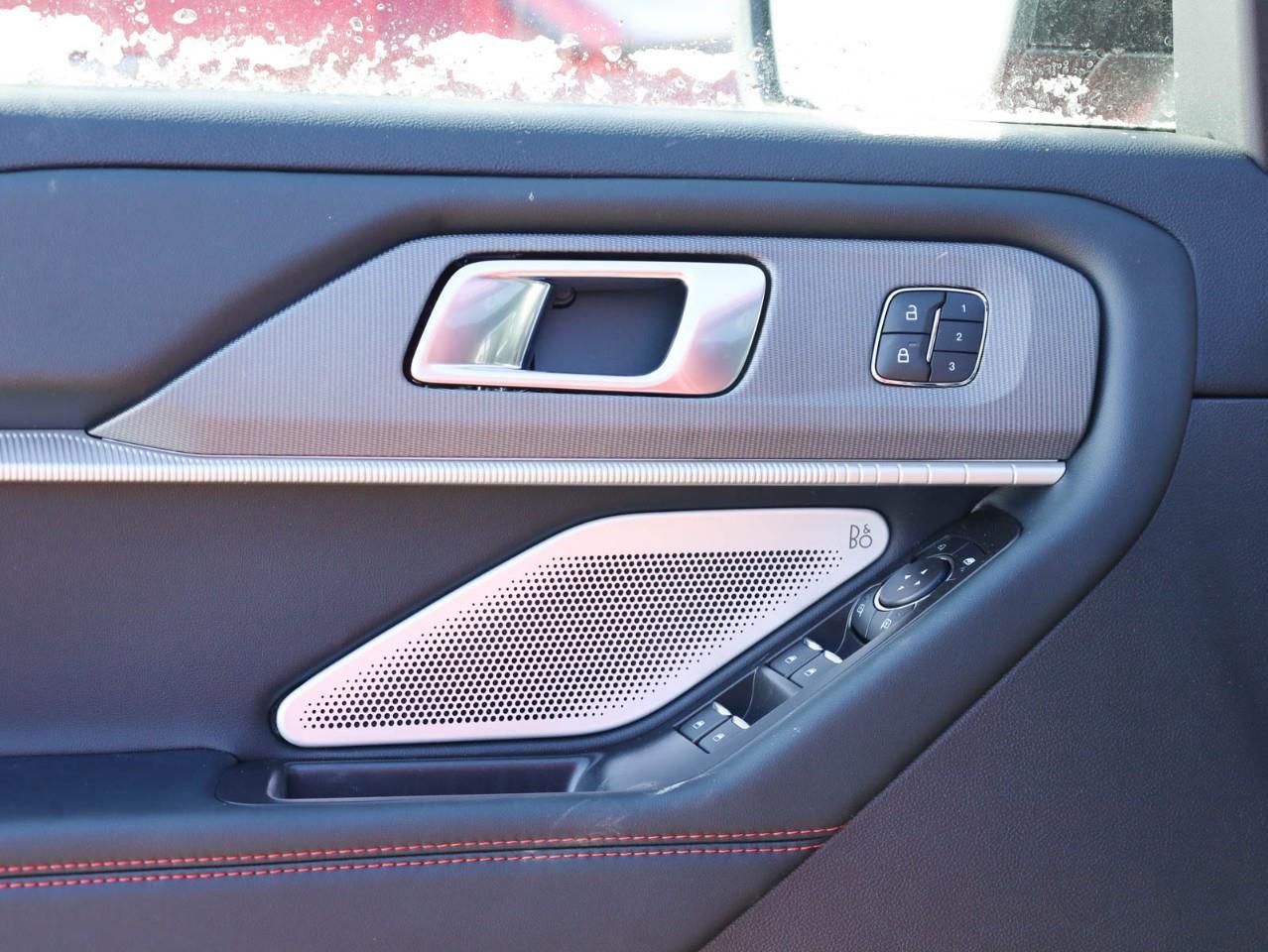 2026 Ford Explorer ST 4dr 4x4 Photo