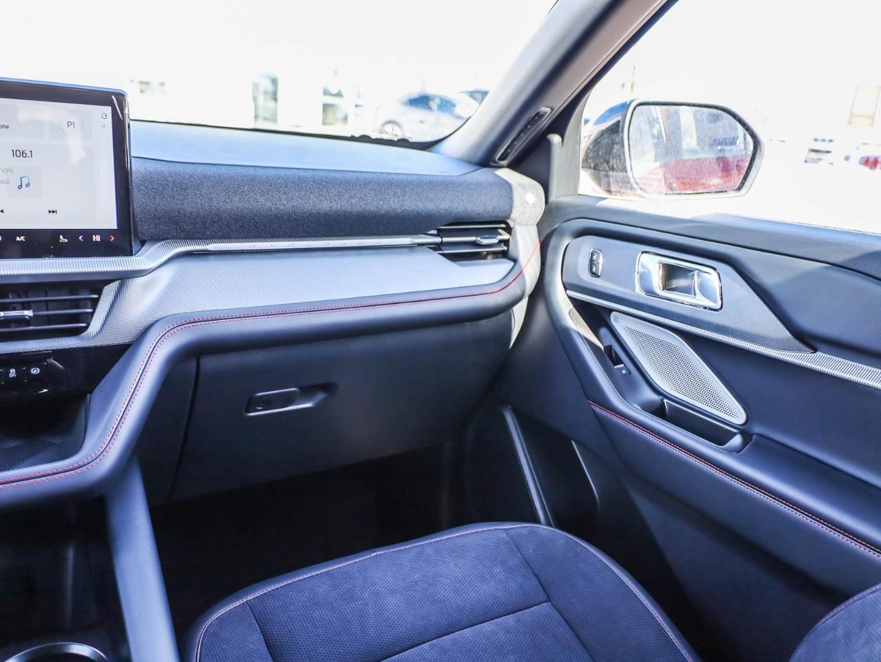 2026 Ford Explorer ST 4dr 4x4 Photo