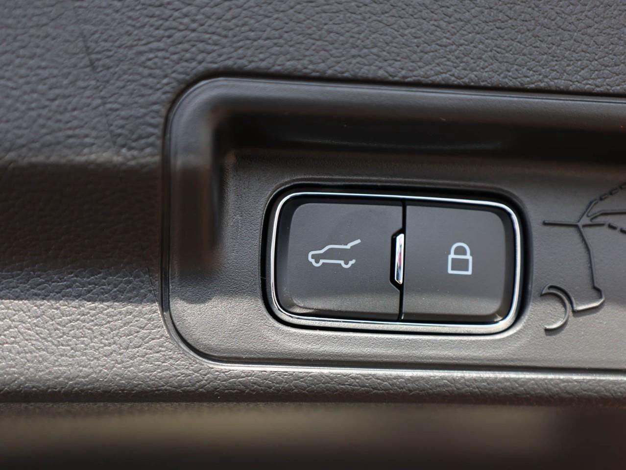 2026 Ford Explorer ST 4dr 4x4 Photo