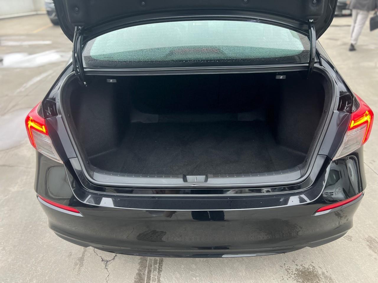 2022 Honda Civic LX 4dr Sedan Photo