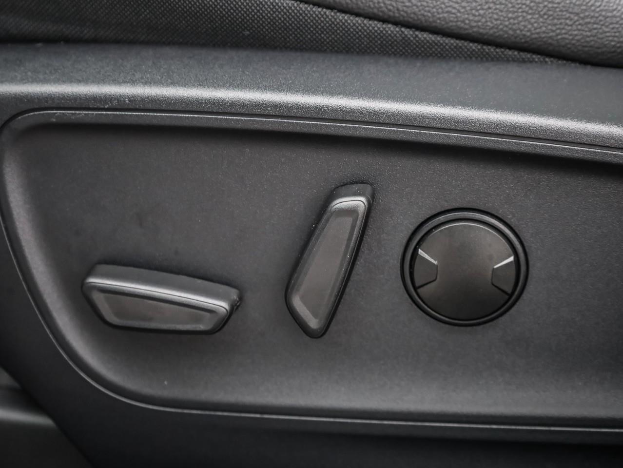 2025 Ford Escape PHEV 4dr Front-Wheel Drive Photo