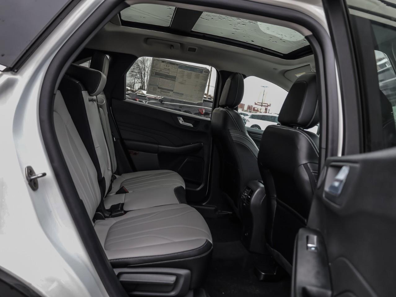 2025 Ford Escape PHEV 4dr Front-Wheel Drive Photo