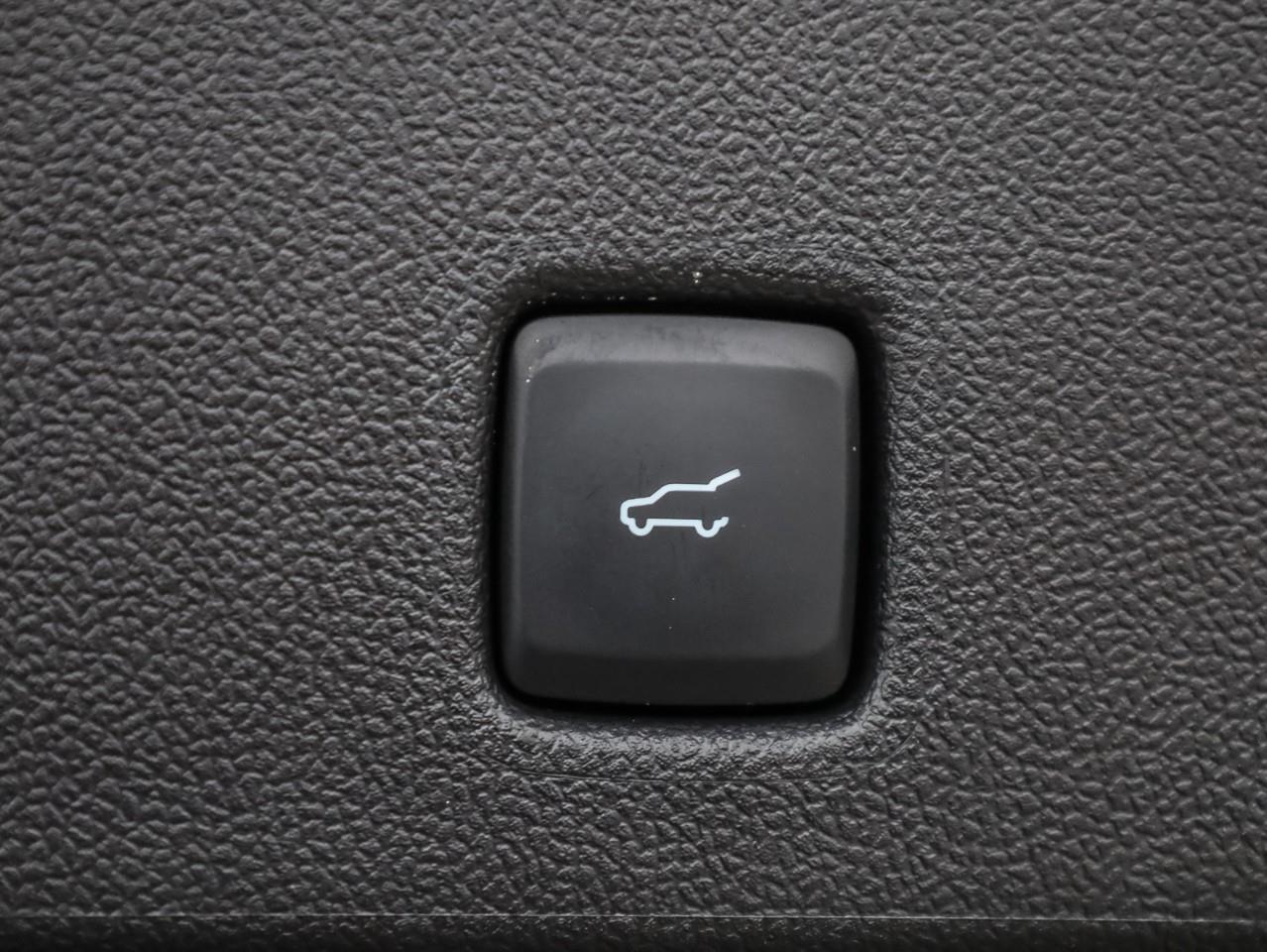 2025 Ford Escape PHEV 4dr Front-Wheel Drive Photo