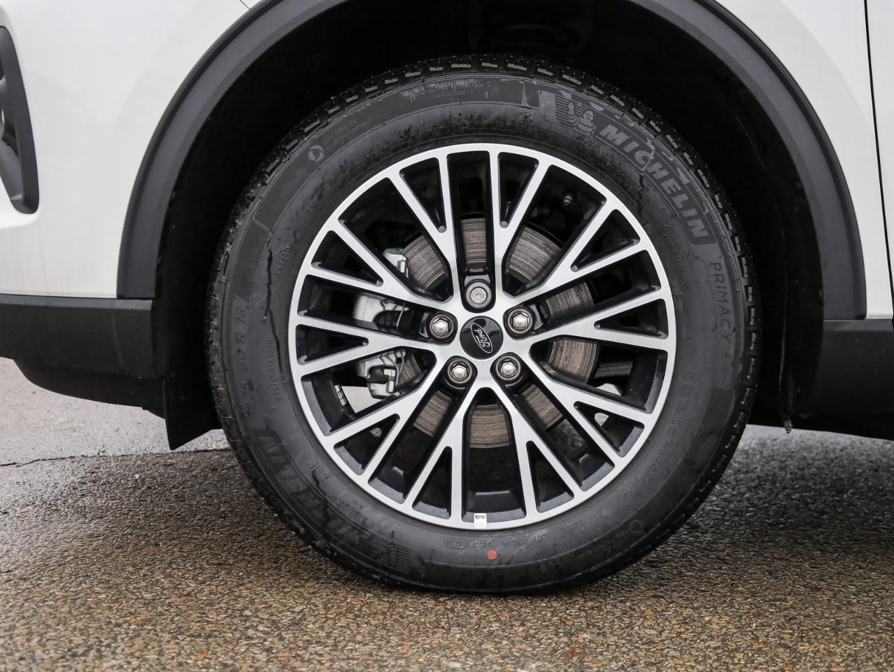 2025 Ford Escape PHEV 4dr Front-Wheel Drive Photo