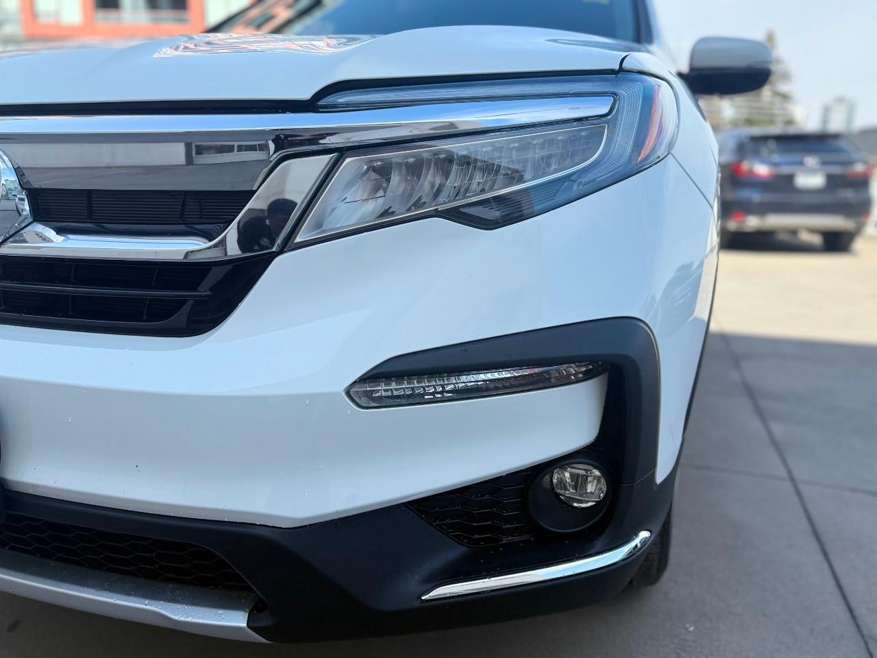 2022 Honda Pilot Touring 8P 4dr All-Wheel Drive Photo