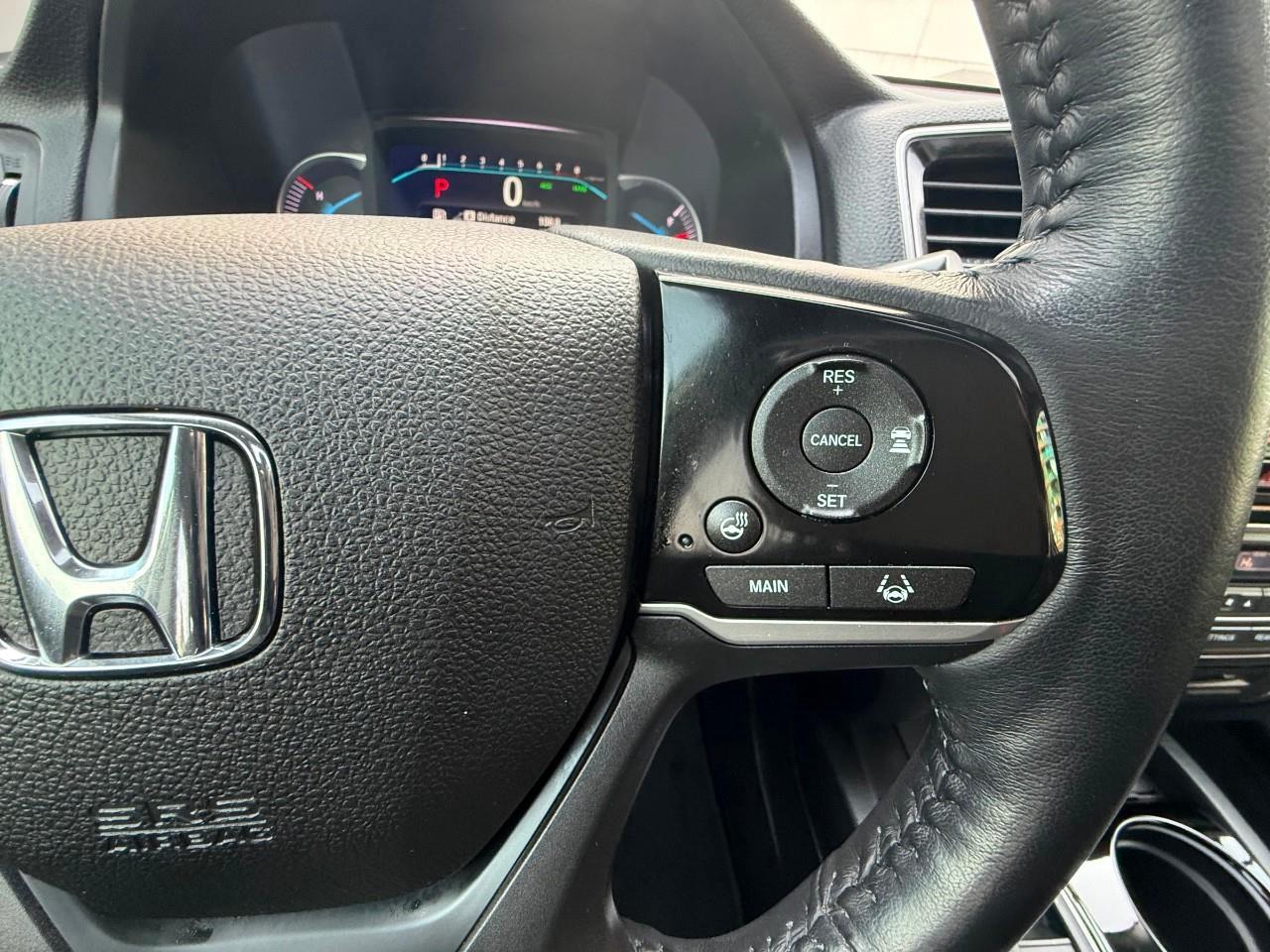 2022 Honda Pilot Touring 8P 4dr All-Wheel Drive Photo