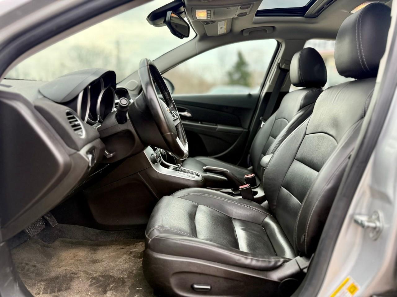 2015 Chevrolet Cruze LT 2LT 4dr Sedan Photo