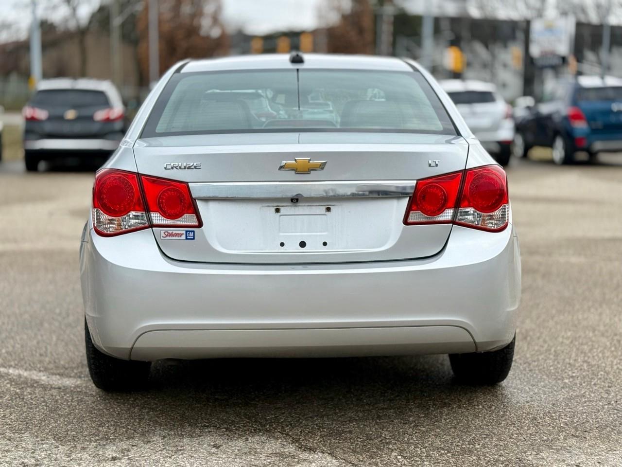 2015 Chevrolet Cruze LT 2LT 4dr Sedan Photo0
