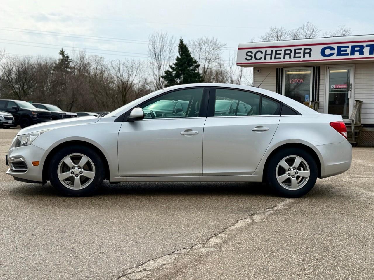 2015 Chevrolet Cruze LT 2LT 4dr Sedan Photo
